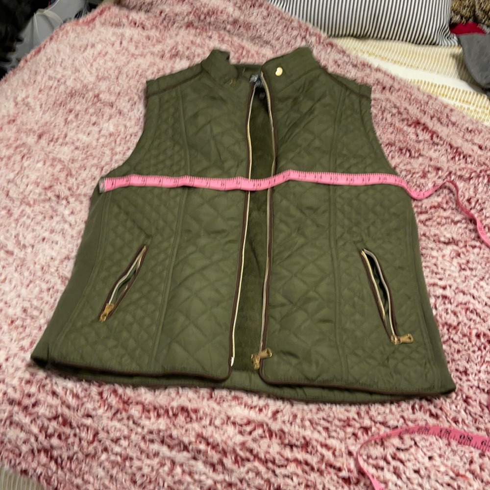 Xl green and brown vest
